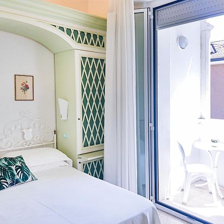 Hotel Orizzonte ベラーリア・イジェア・マリーナ エクステリア 写真