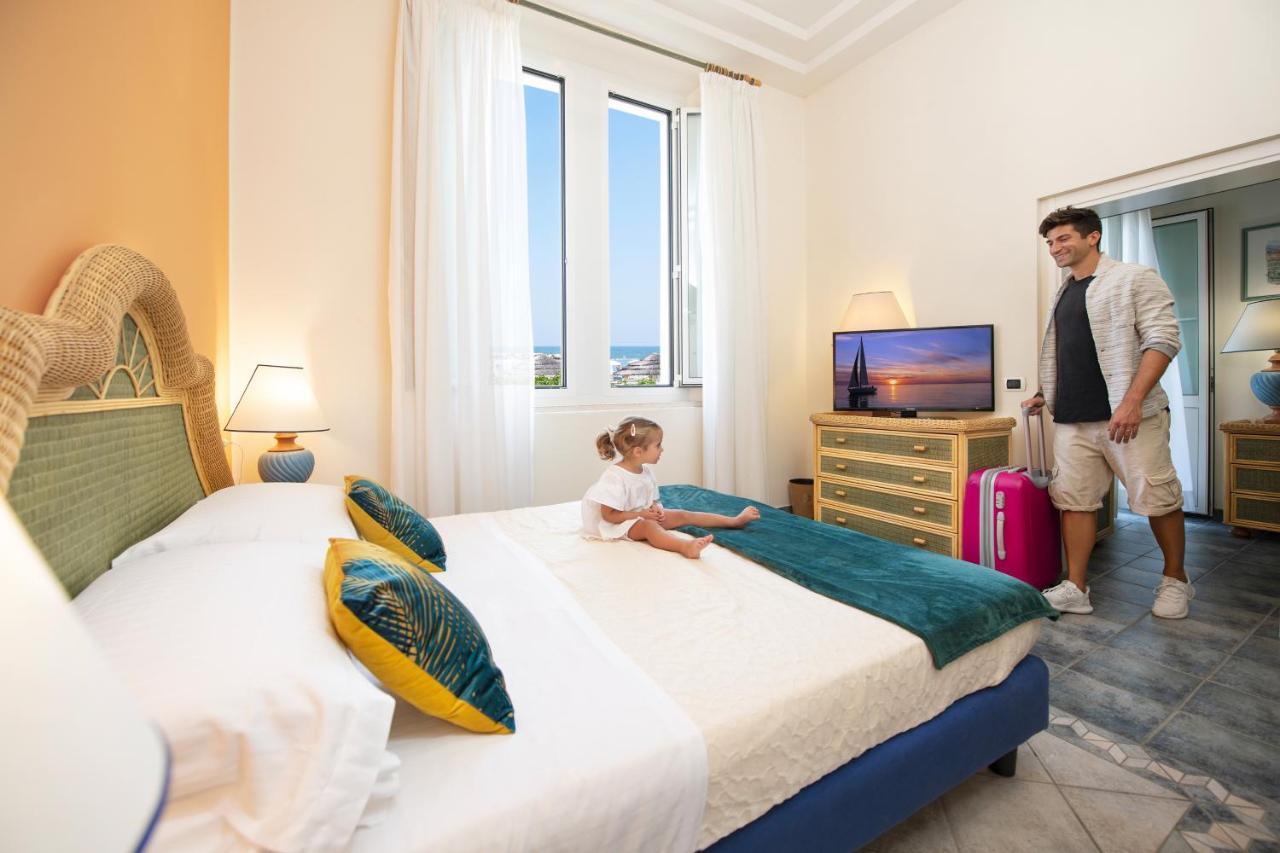 Hotel Orizzonte ベラーリア・イジェア・マリーナ エクステリア 写真