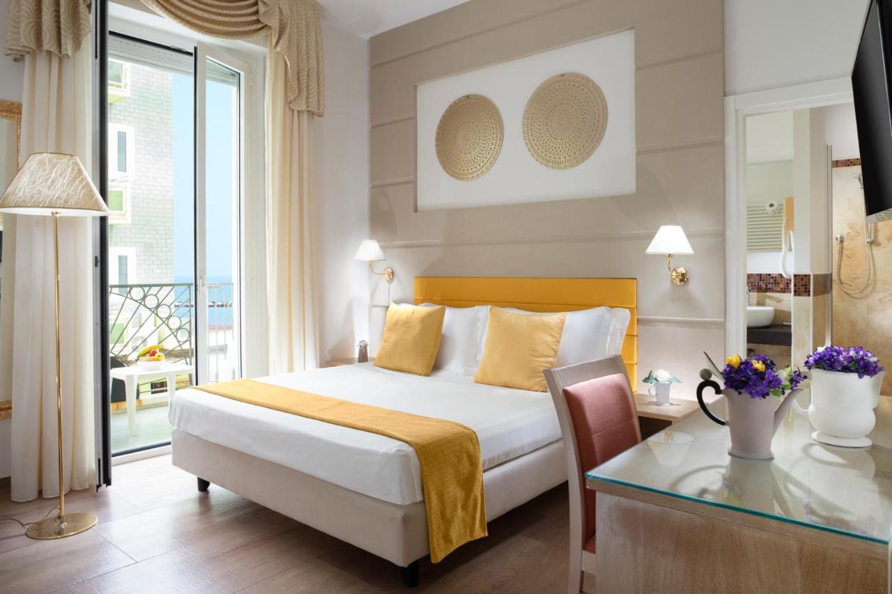 Hotel Orizzonte ベラーリア・イジェア・マリーナ エクステリア 写真