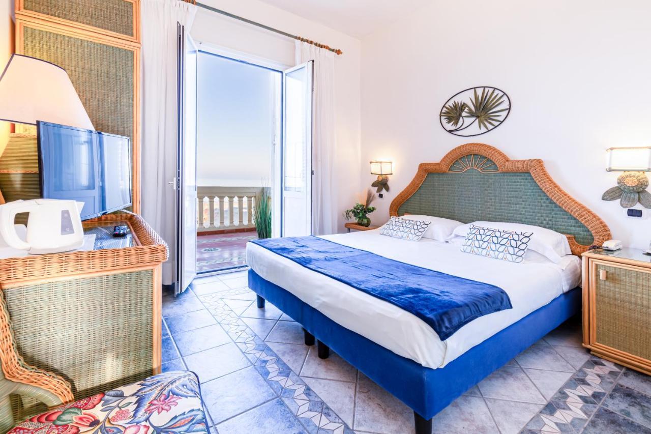 Hotel Orizzonte ベラーリア・イジェア・マリーナ エクステリア 写真